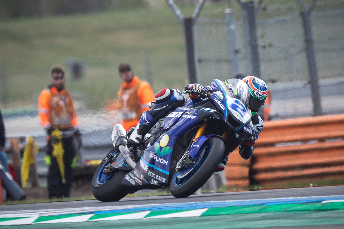 motoxracing-tamburini-sfiora-la-top-ten-in-gara2-worldsbk-ad-assen