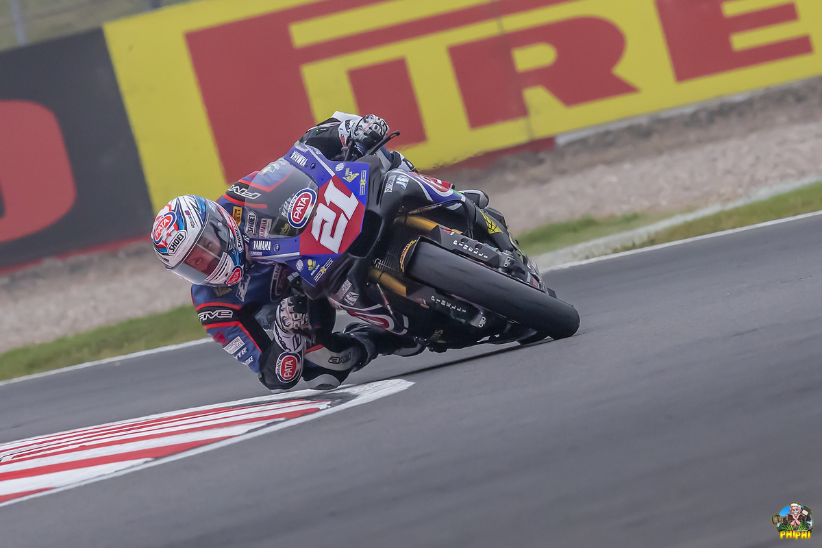 Punti preziosi a Donington Park per il Team Motoxracing