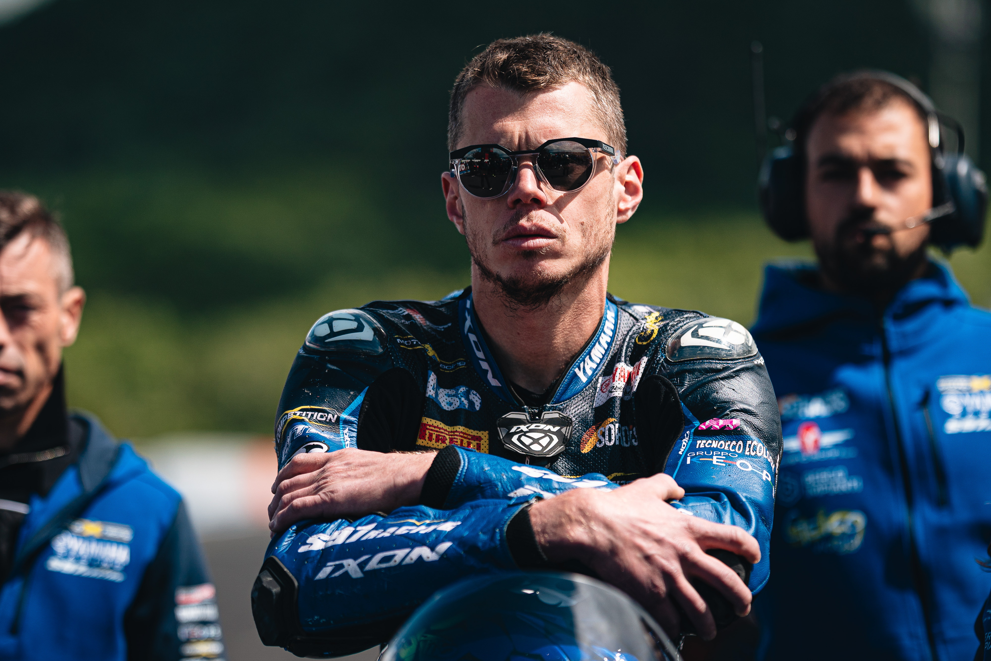 lo-yamaha-motoxracing-worldsbk-team-e-tito-rabat-scelgono-strade-diverse