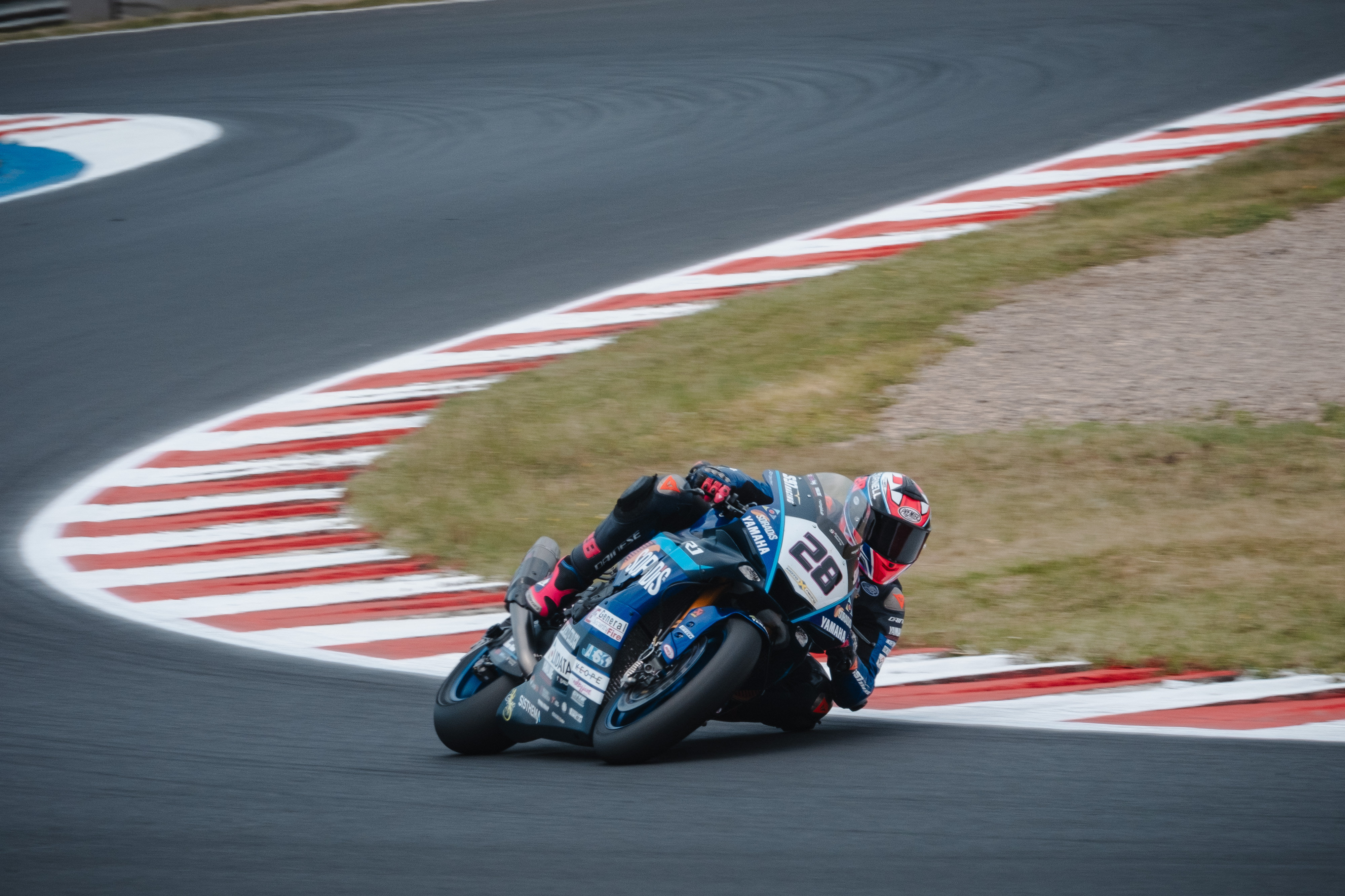 sui-saliscendi-di-portimao-per-migliorare-sia-nel-worldsbk-che-nel-worldssp300