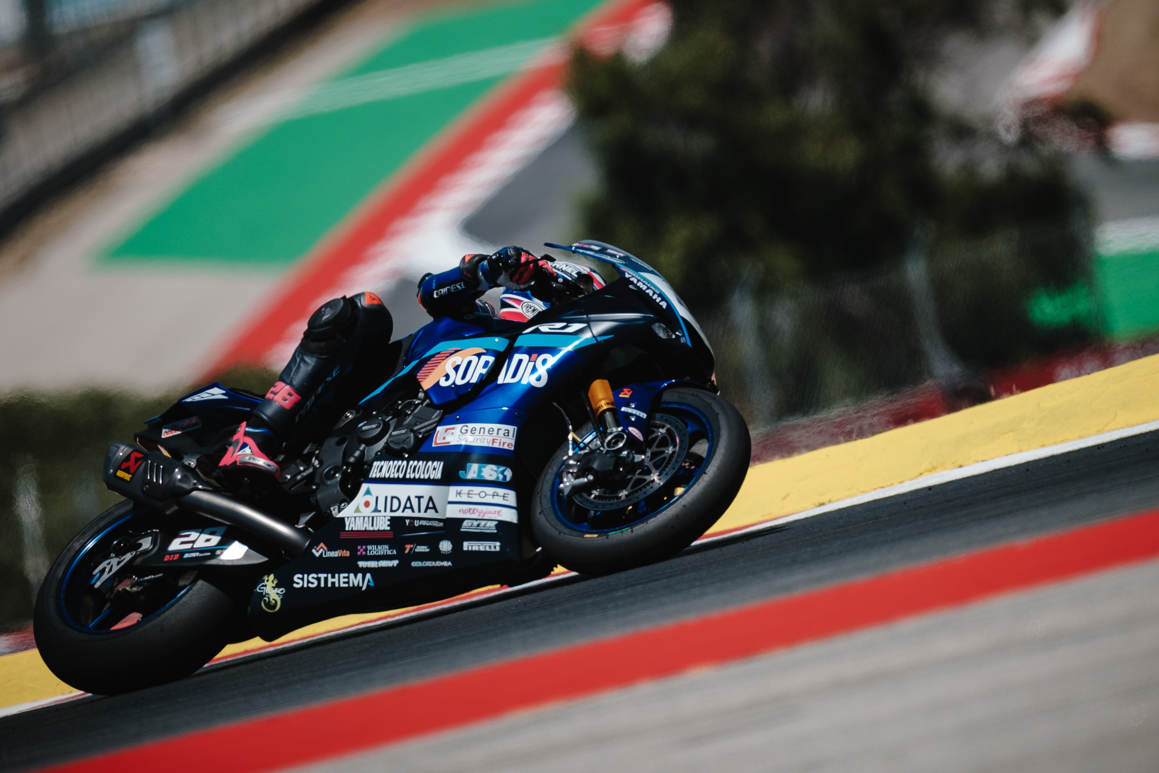 a-portimao-ray-chiude-le-libere-a-poco-piu-di-un-secondo-dalla-pole