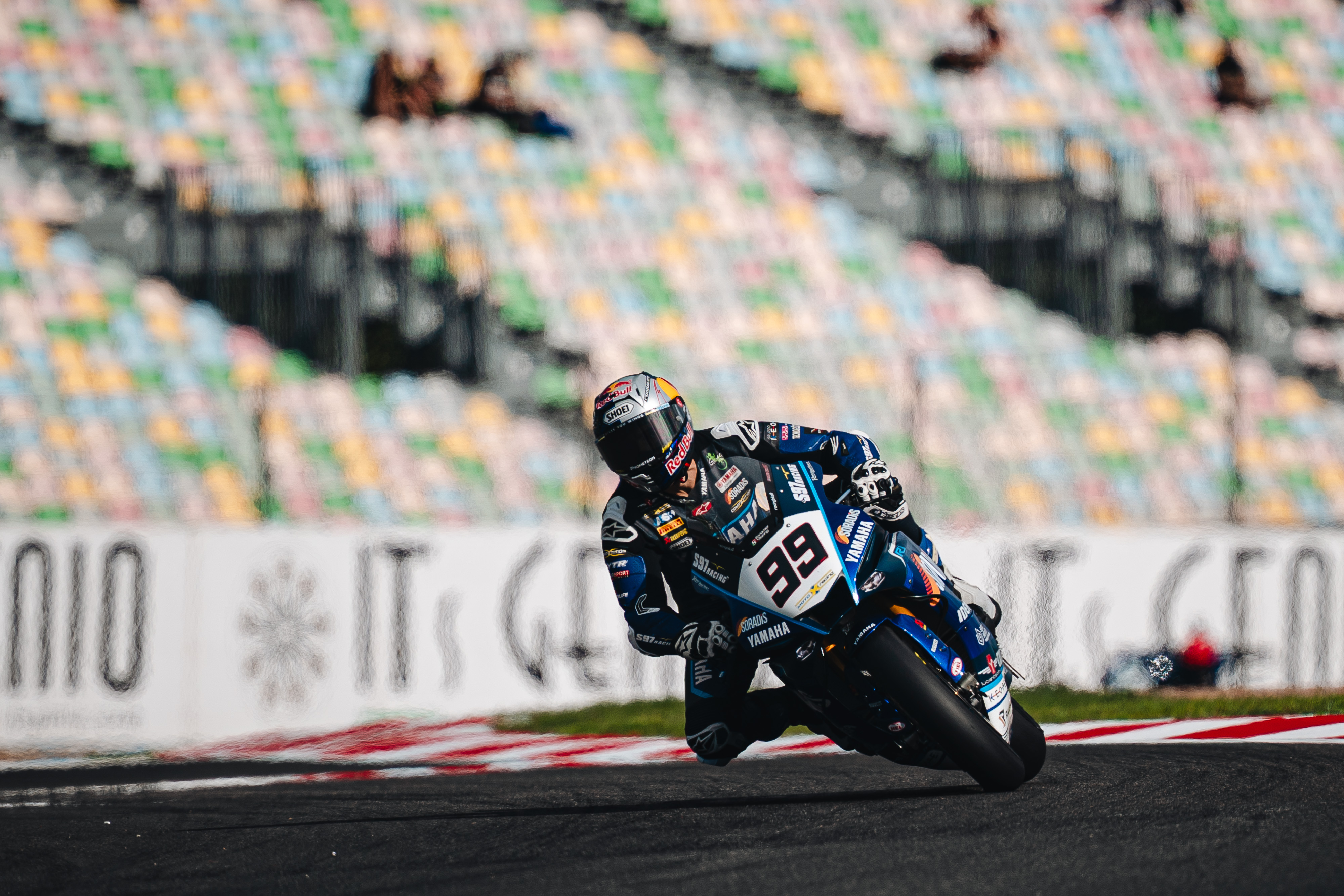 due-gare-positive-per-sofuoglu-e-rinaldi-a-magny-cours